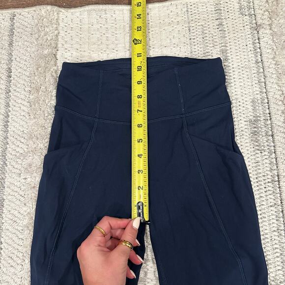 LULULEMON Women's Time To Sweat Crop 23" Size 2 In True Navy - Picture 8 of 12